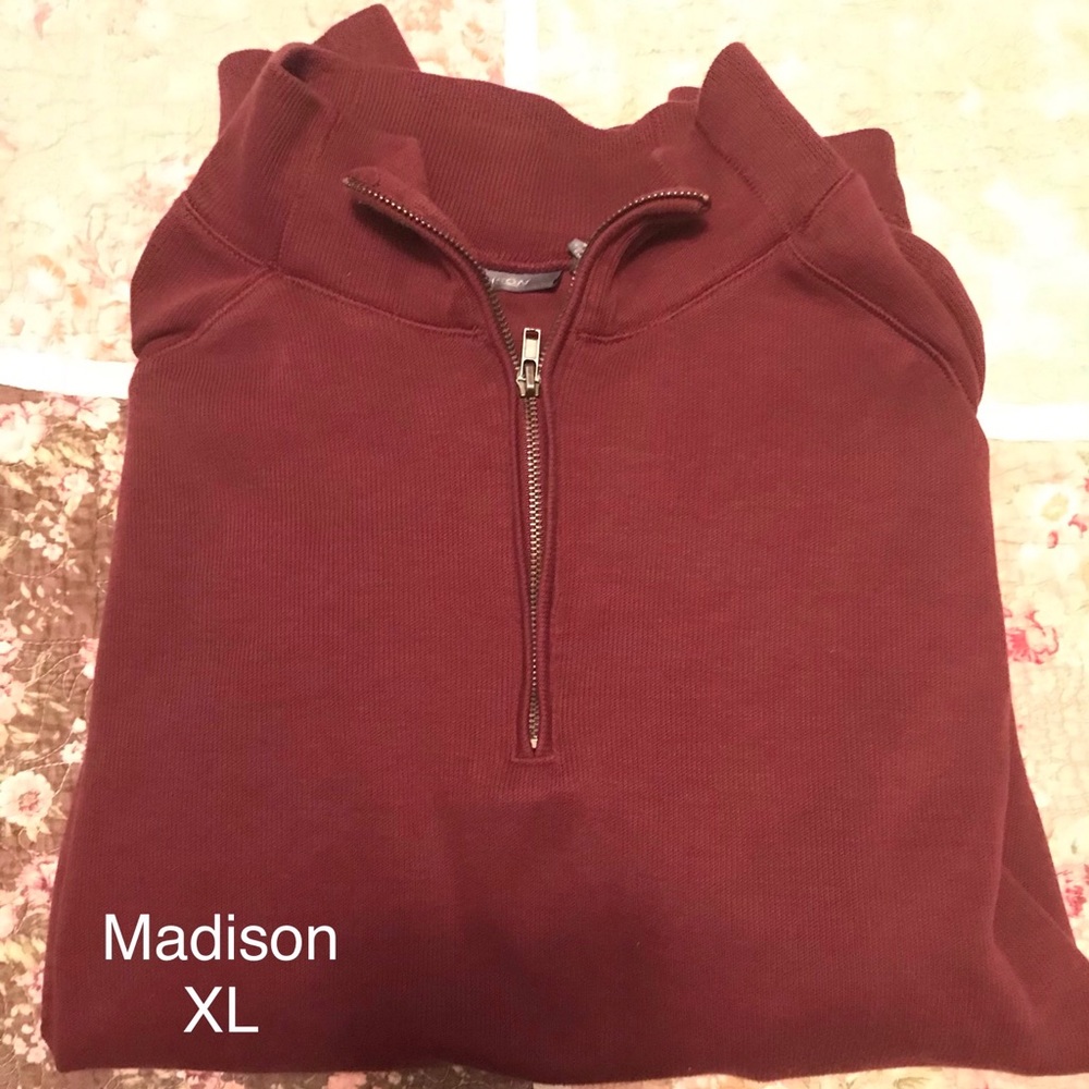 Madison XL burgundy pull over